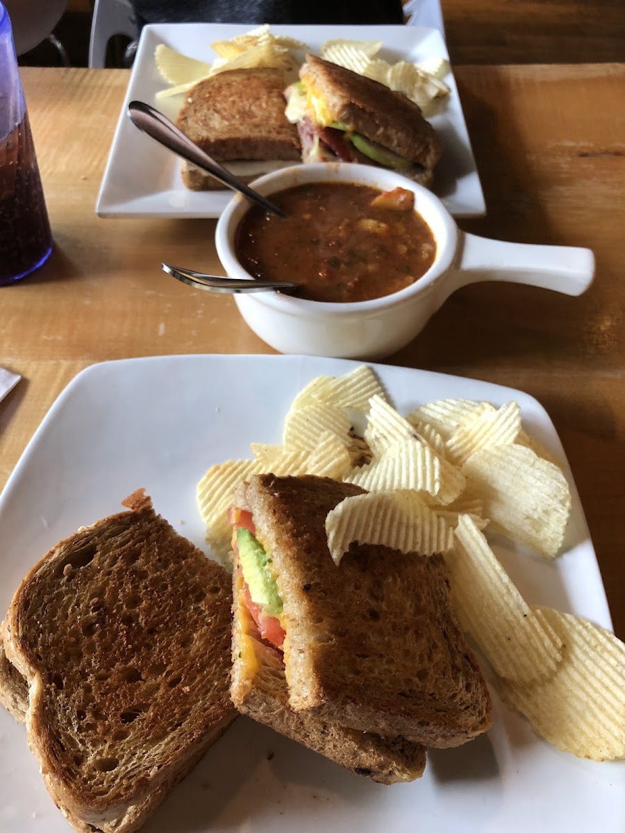Katy's Cafe - Photo 5