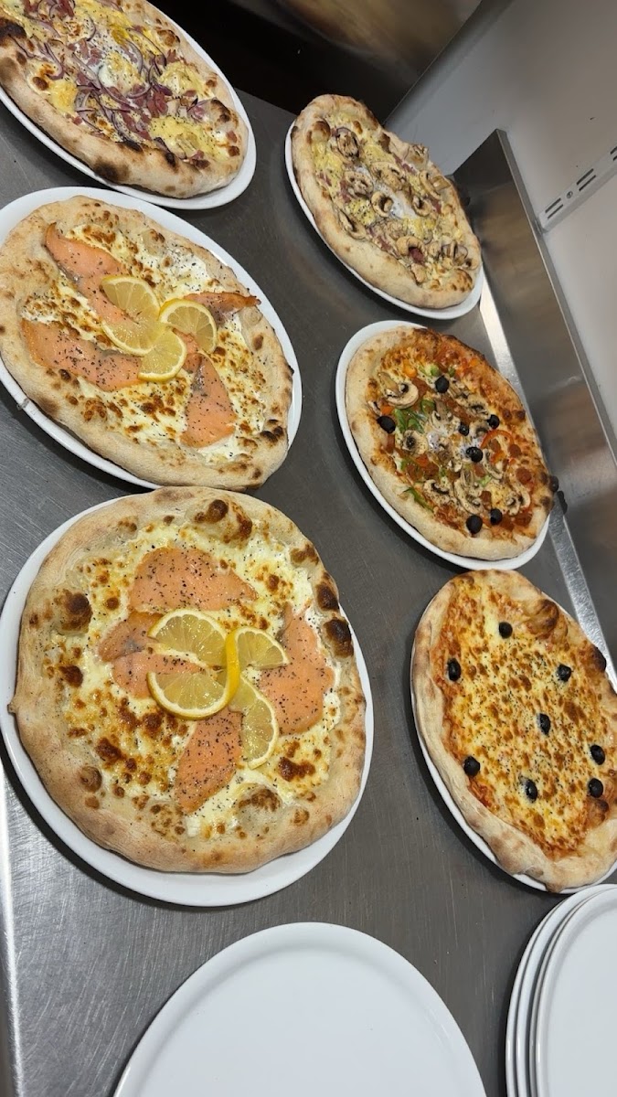 Gusto pizza - Photo 9