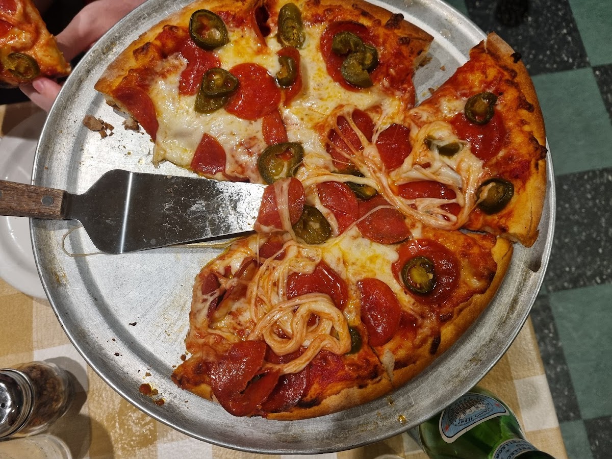Topanga Pizza - Photo 7