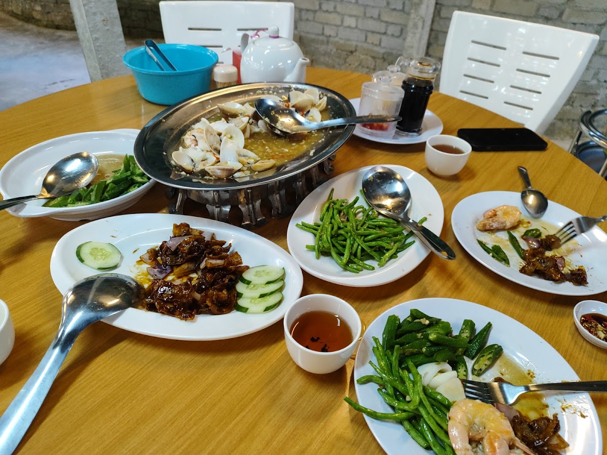 Restoran River Bay - Photo 4