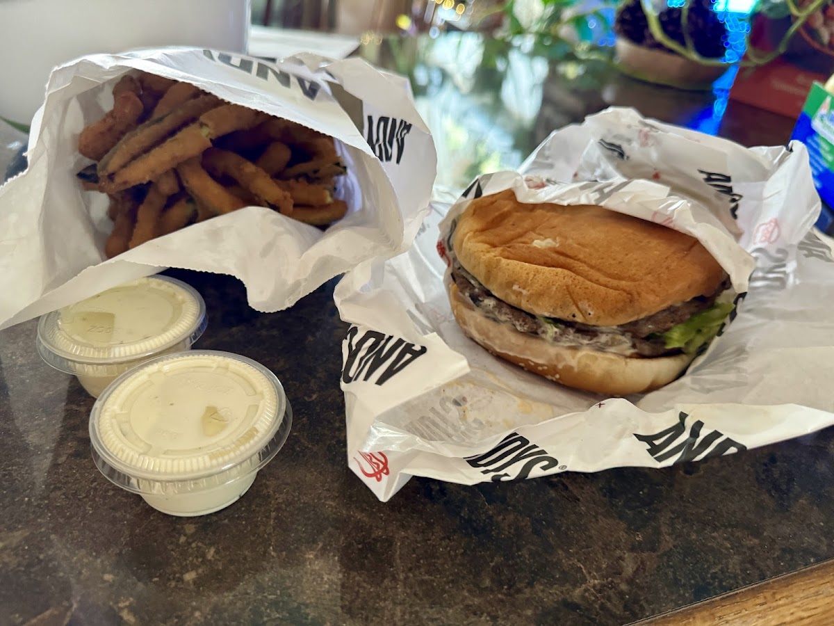Andy's Burgers - Photo 3