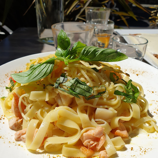 Tagliatelles Au Saumon Et St Jacques