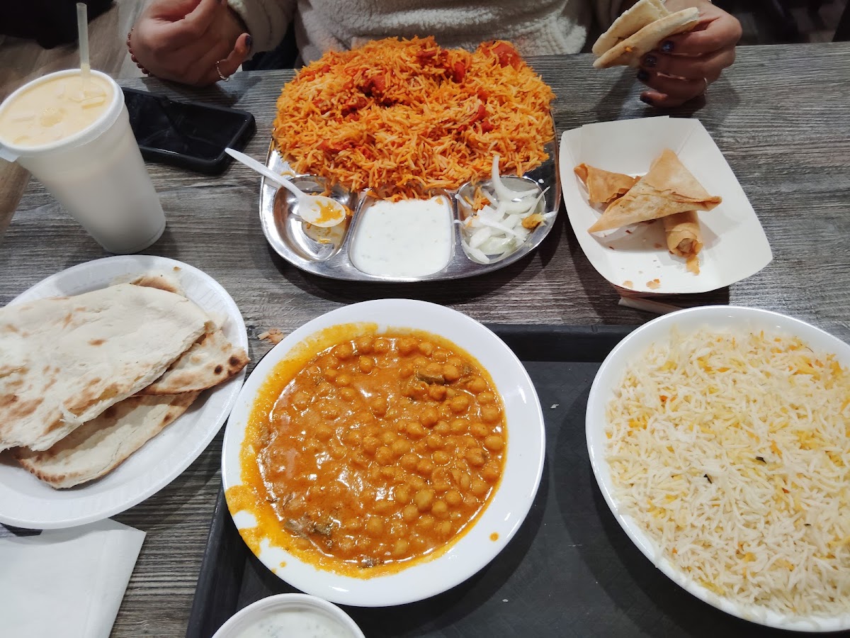 Ghareeb Nawaz Restaurant - Photo 9