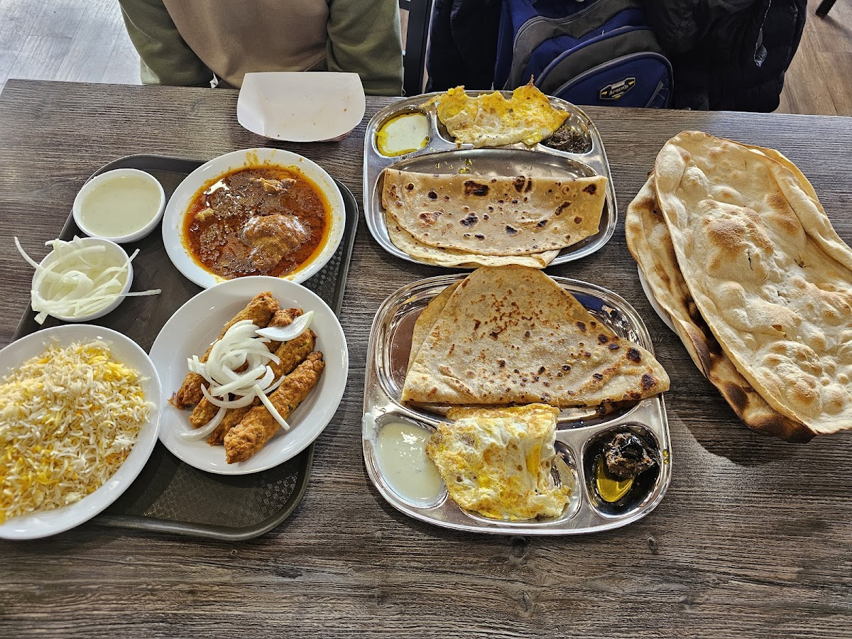 Ghareeb Nawaz Restaurant - Photo 6