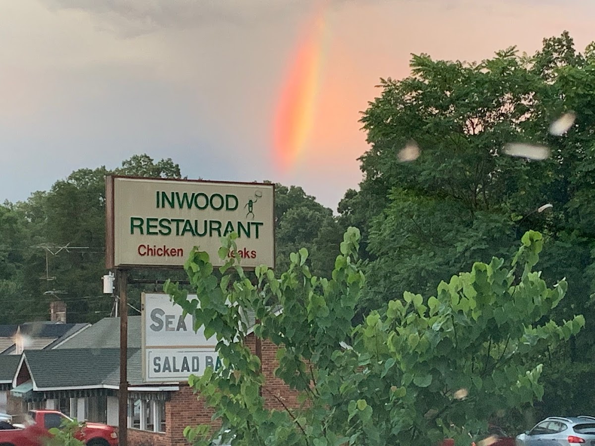 Inwood Restaurant - Photo 2