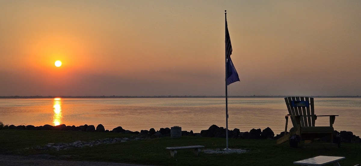 Sunset On The Water - Photo 2