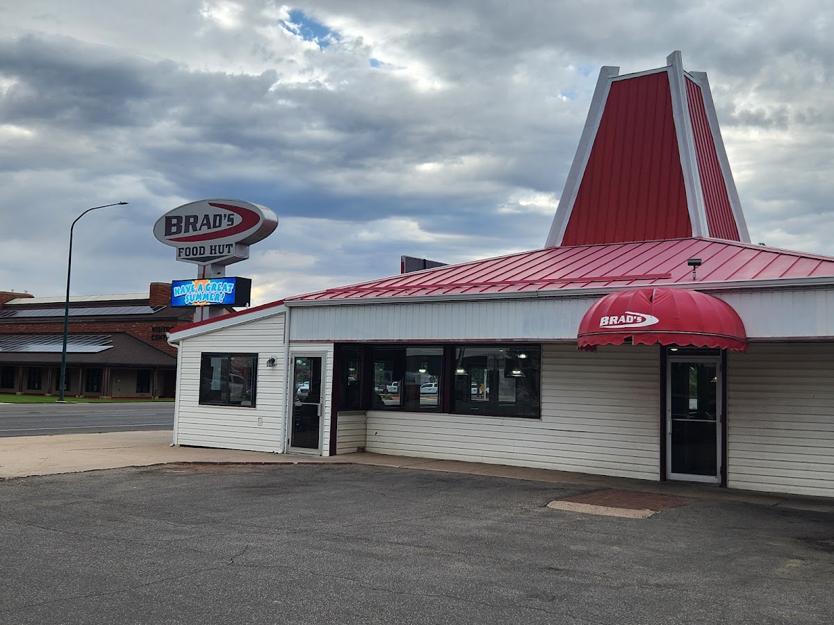 Brad's Food Hut - Photo 3