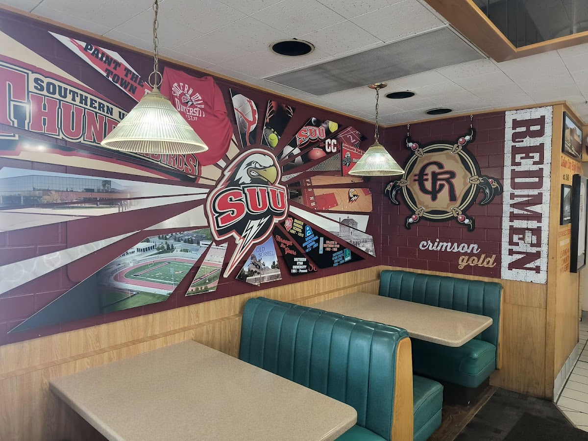 Brad's Food Hut - Photo 4