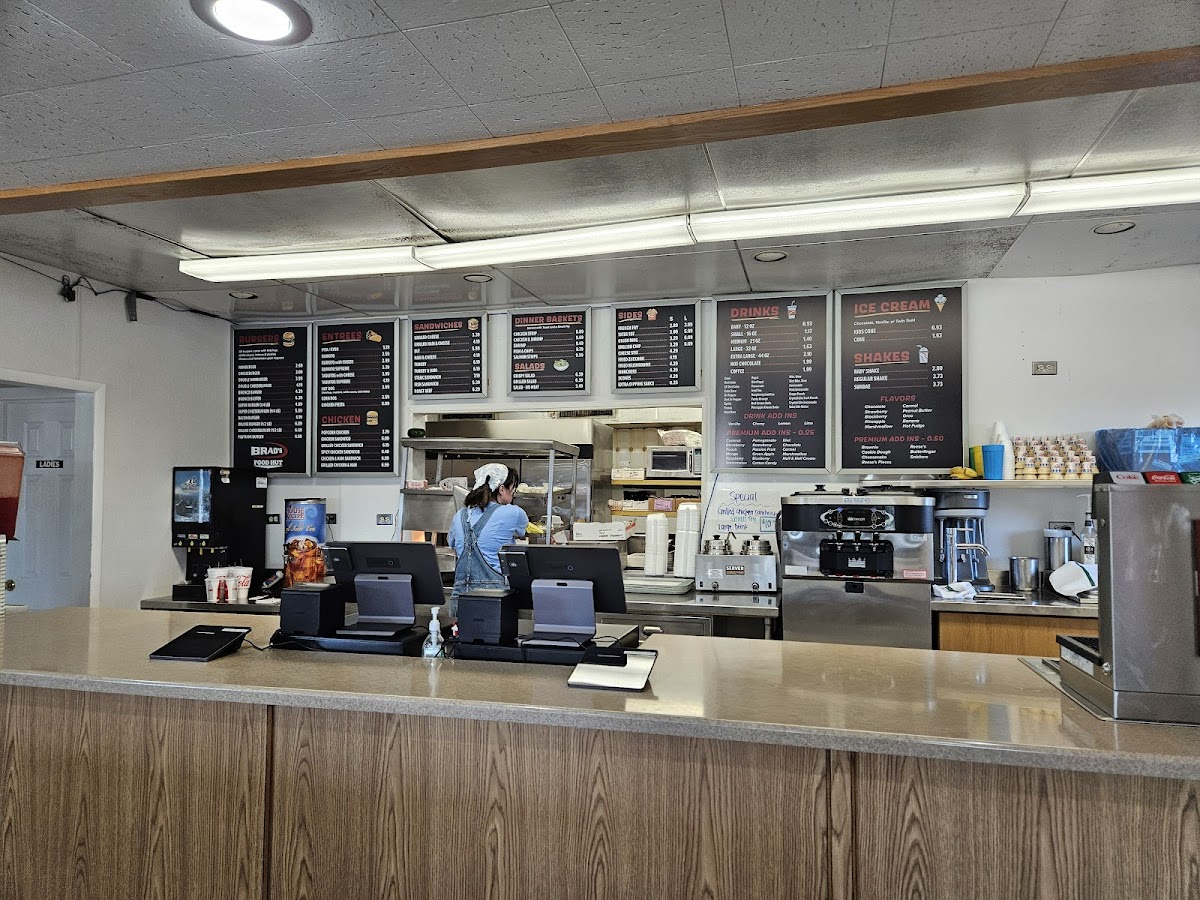Brad's Food Hut - Photo 6