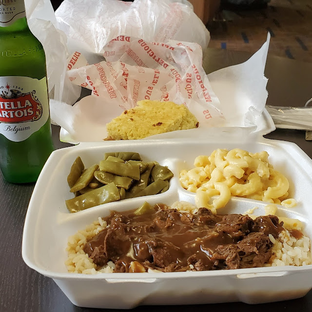 Beef Tips and Rice Mac & Cheese with Green Beans