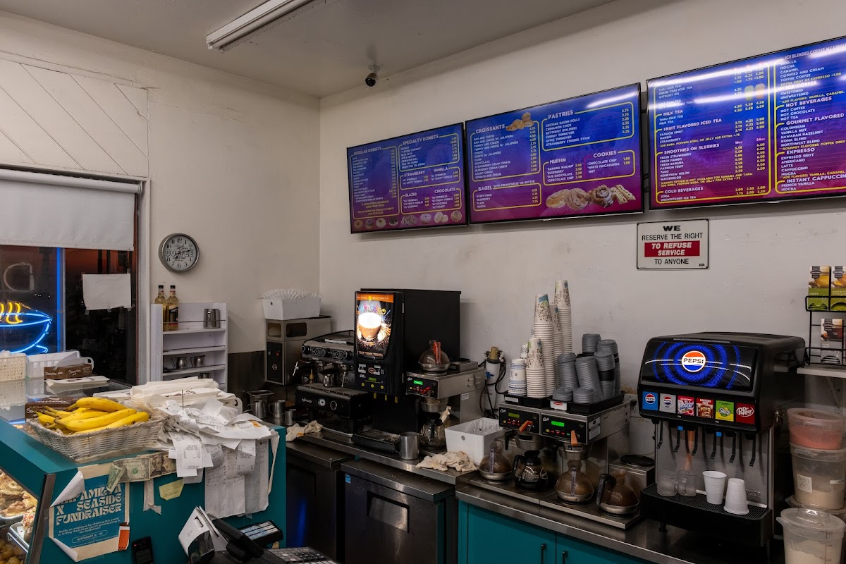 Seaside Donuts Bakery - Photo 9