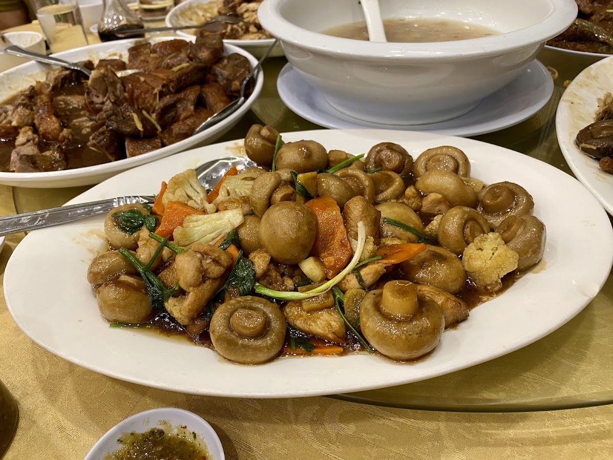 Hong Bing Restoran - Photo 4