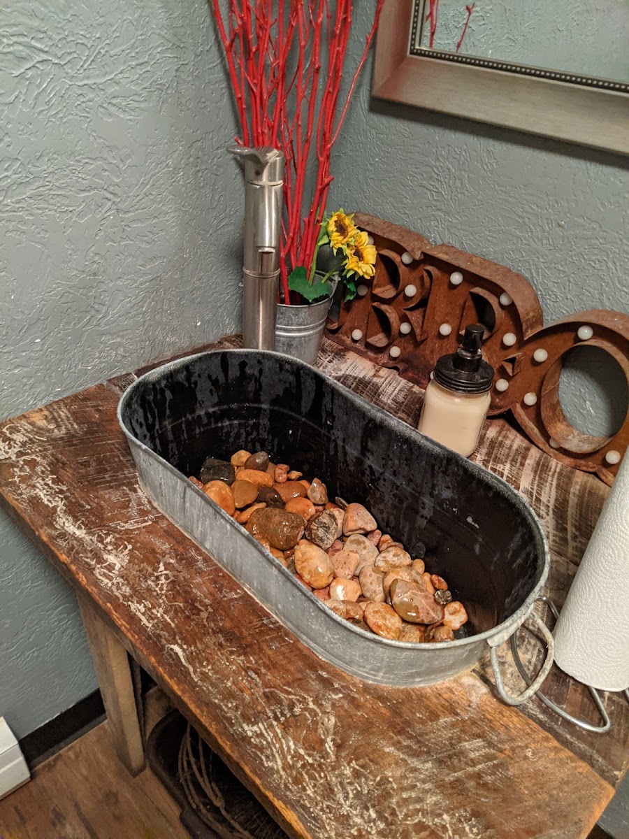 Uncle Beth's BBQ - Photo 7