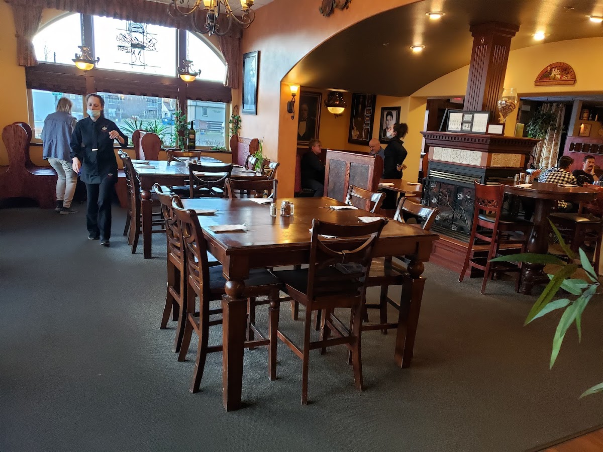 Geraldo's Italian Restaurant - Photo 3
