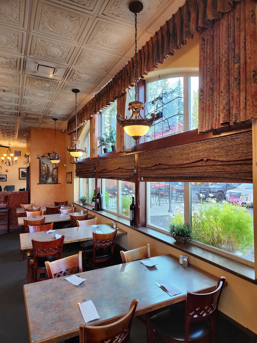 Geraldo's Italian Restaurant - Photo 7