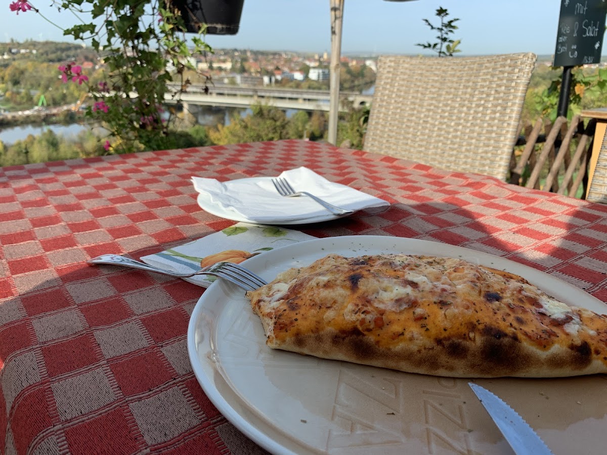 Felsenkeller - Bella Vista Restaurant, Pizzeria & Eiscafe - Photo 9