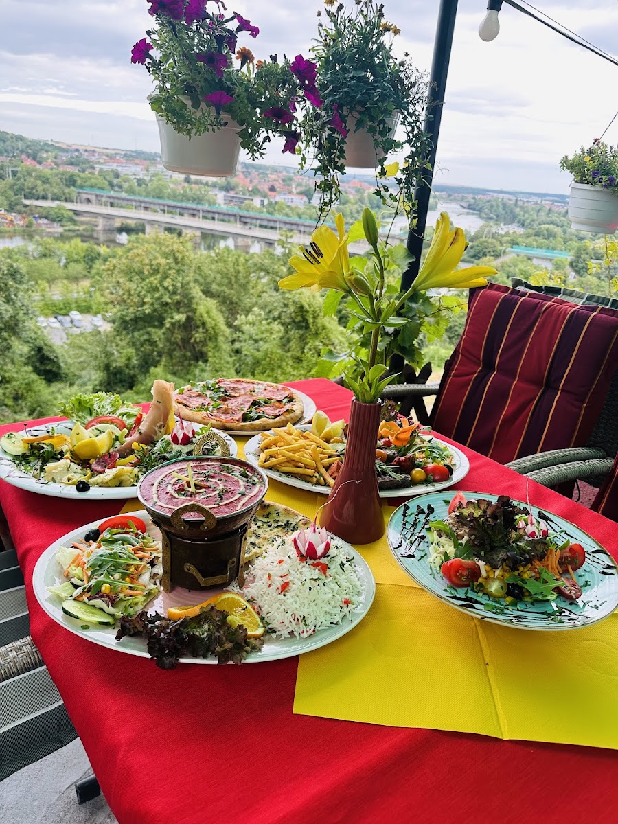 Felsenkeller - Bella Vista Restaurant, Pizzeria & Eiscafe - Photo 2