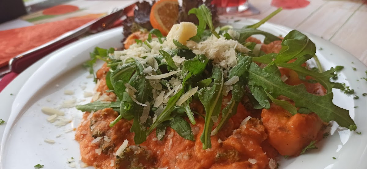 Felsenkeller - Bella Vista Restaurant, Pizzeria & Eiscafe - Photo 8
