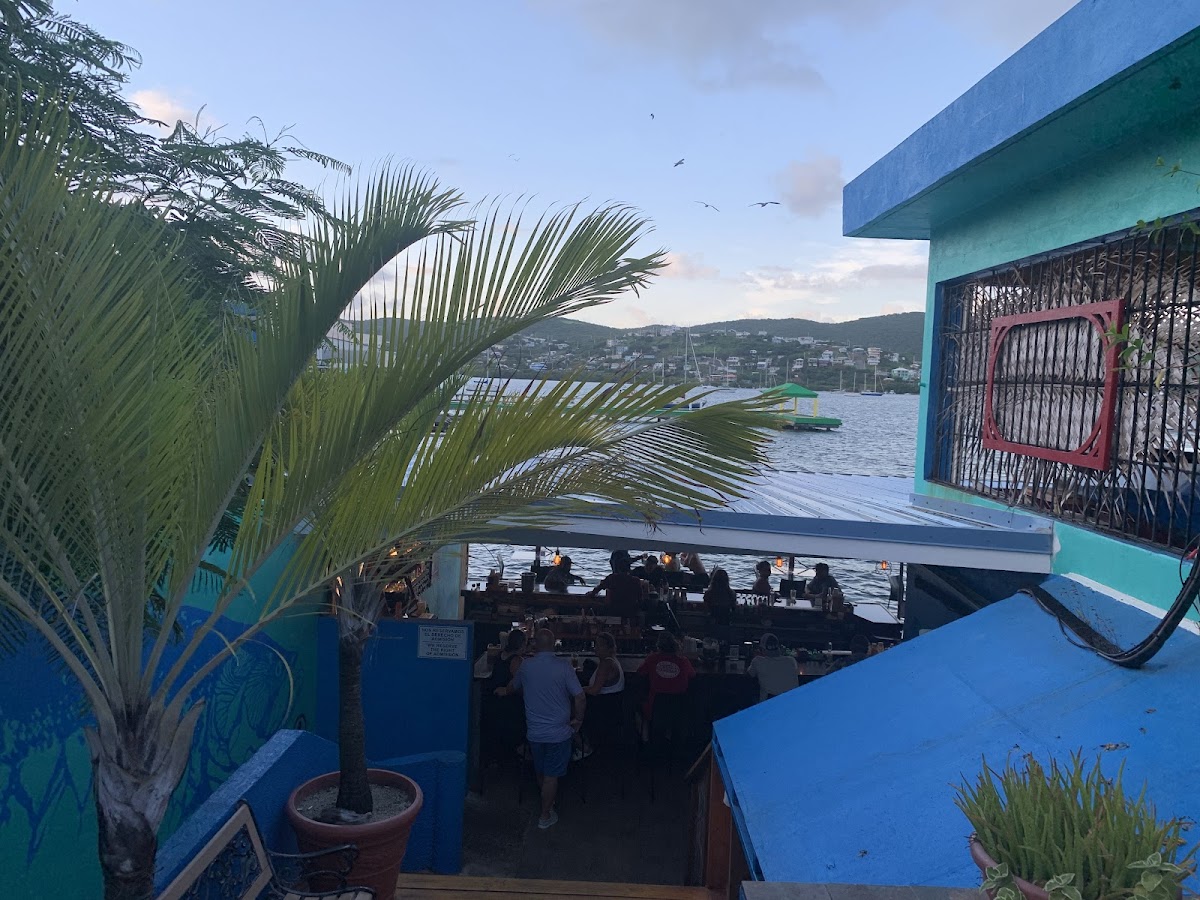 Dinghy Dock Restaurant - Photo 6