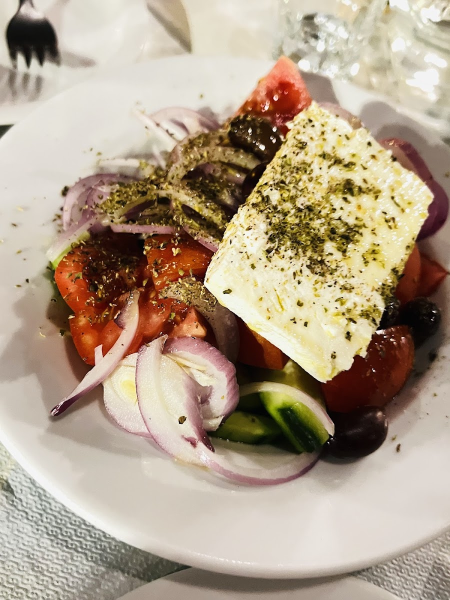 Platanos Taverna - Photo 6