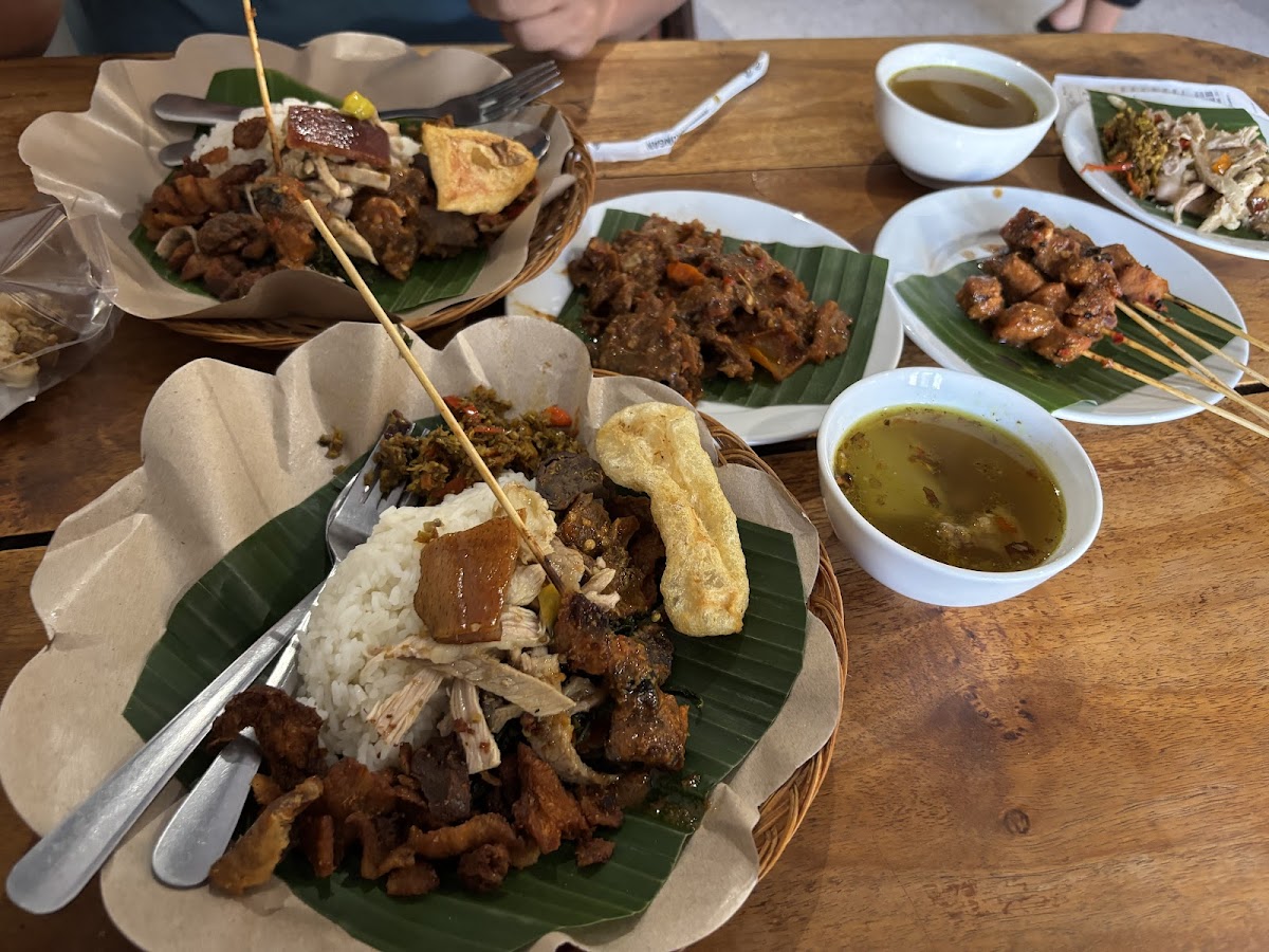 Warung Babi Guling Pak Malen - Photo 2