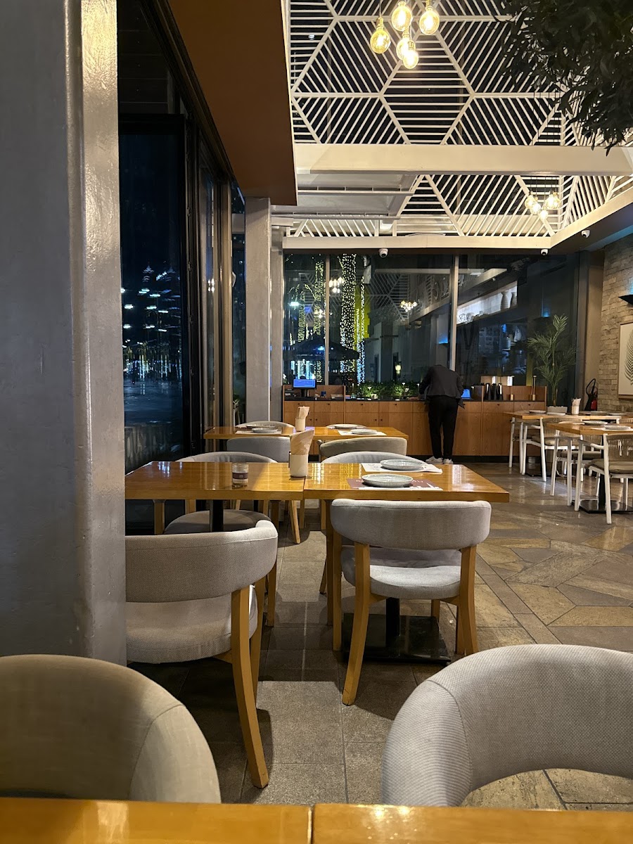 Karak House Restaurant - Photo 4