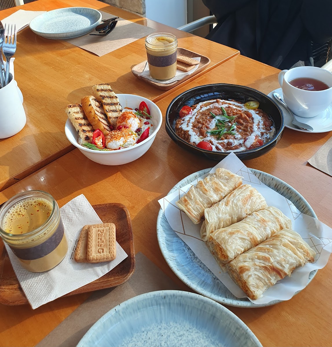 Karak House Restaurant - Photo 6