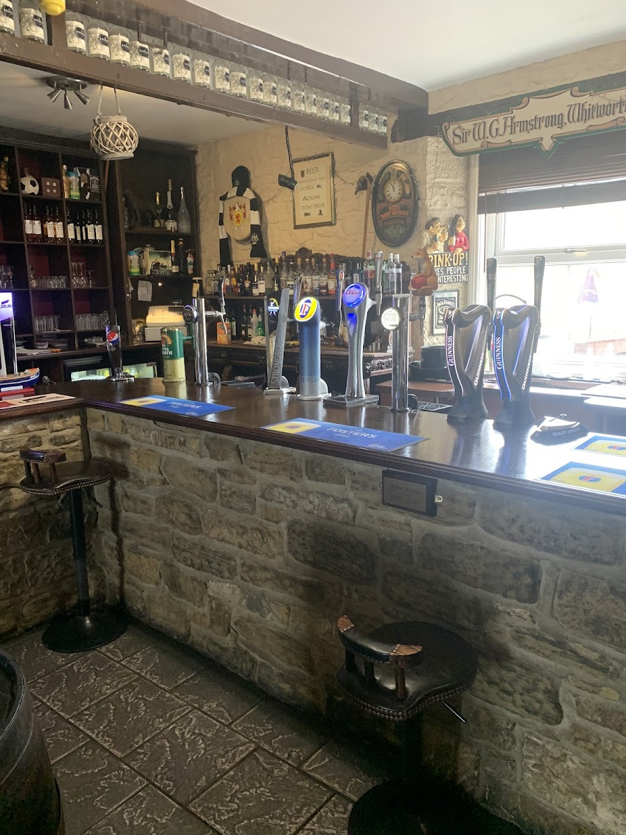 Charltons Bar & Restaurant