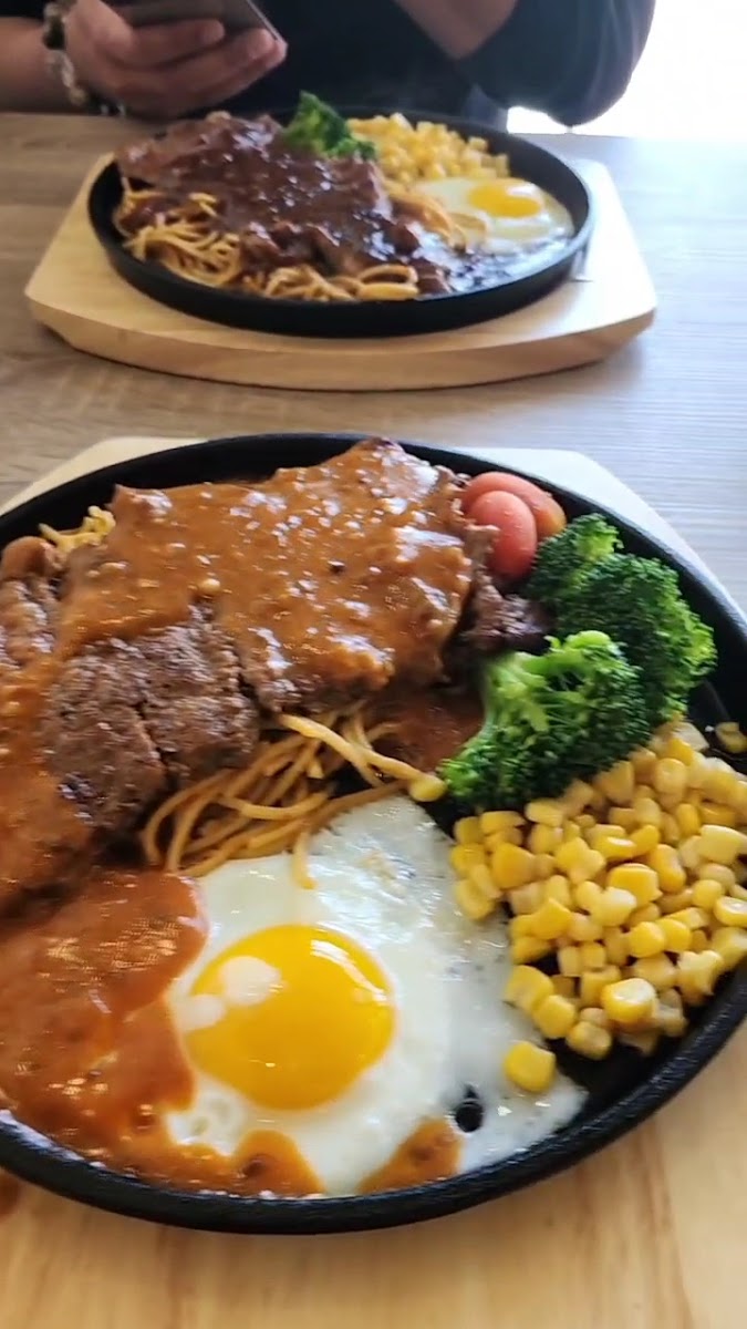 THE STEAK ALLEY - Photo 1
