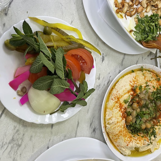 فتة وصحن فلافل Fatah Und Falafel Teller