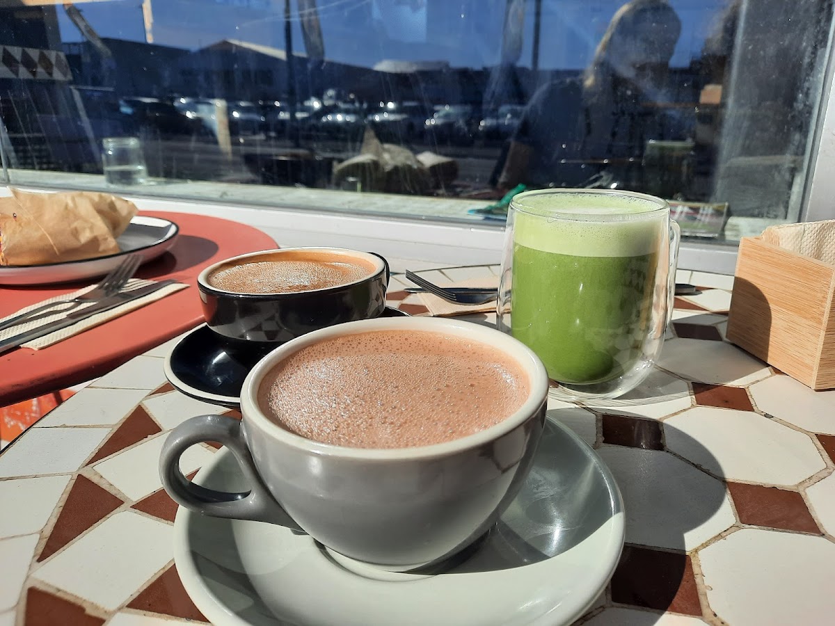 The Others Cafe - Photo 6