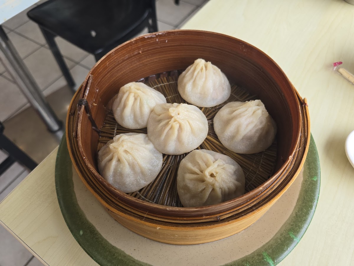Wang's Shanghai Cuisine - Photo 2