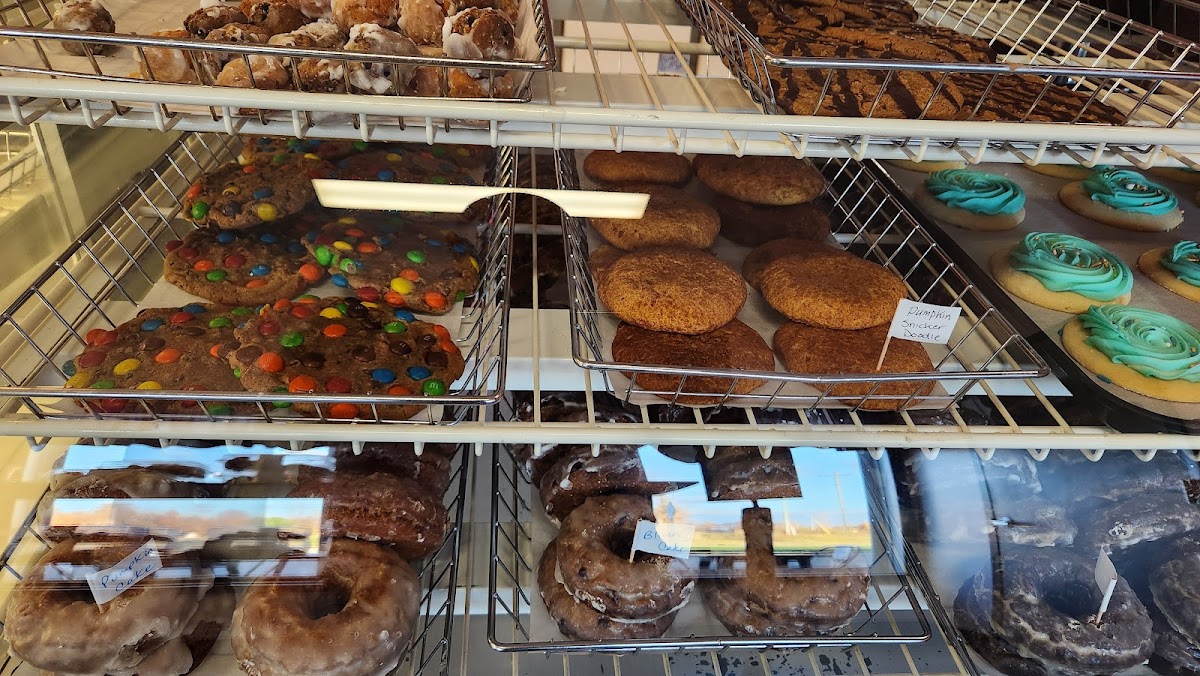 8 Sisters Bakery & Cafe - Photo 2