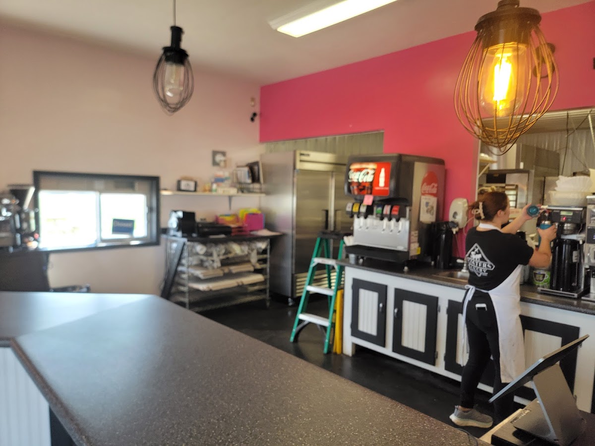 8 Sisters Bakery & Cafe - Photo 5