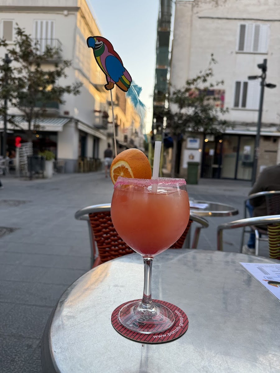 Parrots Pub & Terrace - Photo 1