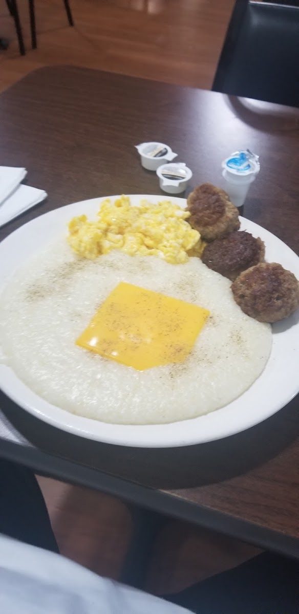 Pop's Cafe - Photo 5
