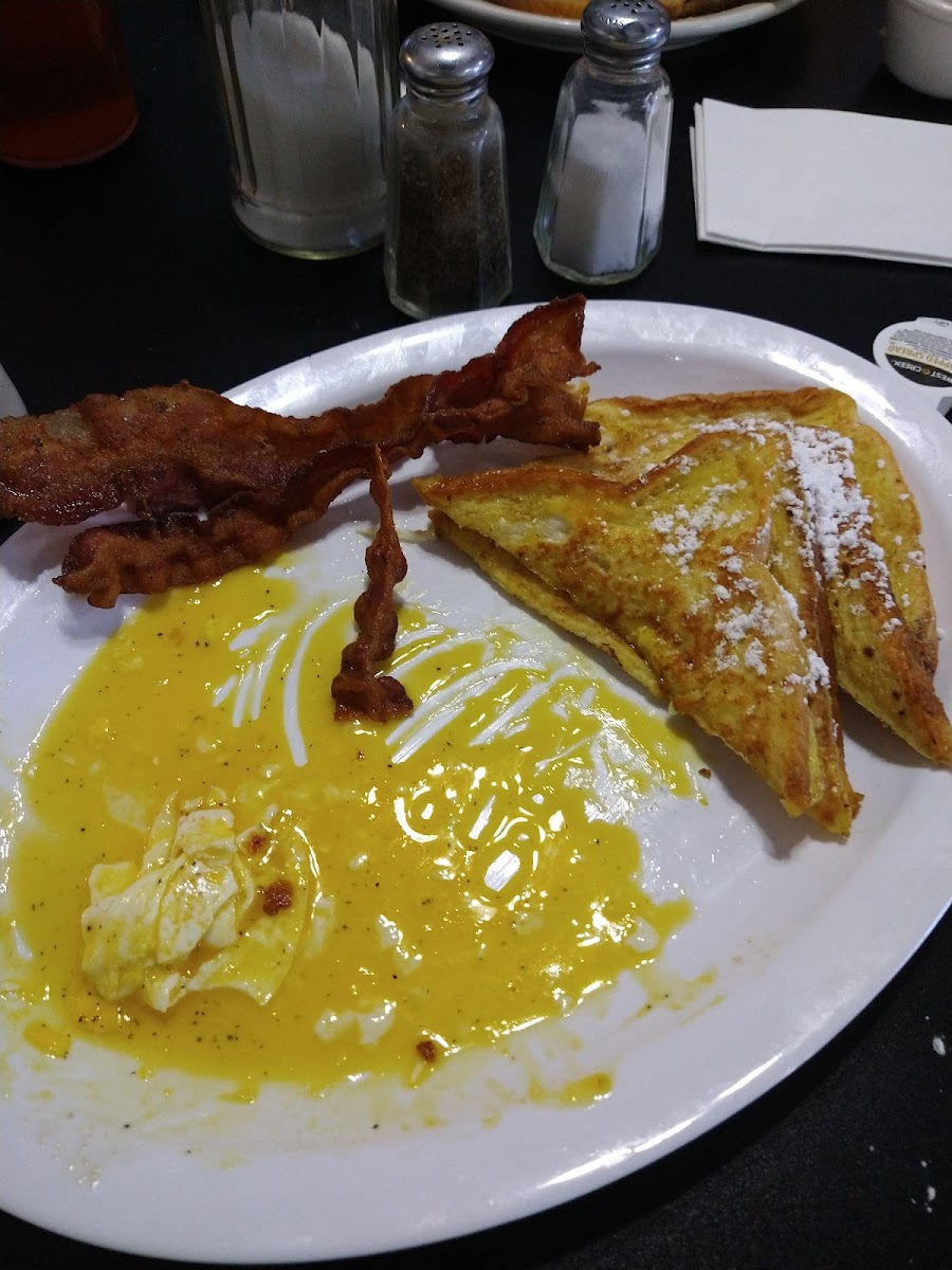 Pop's Cafe - Photo 6
