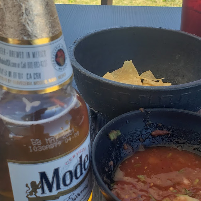 Chips and Salsa Roja