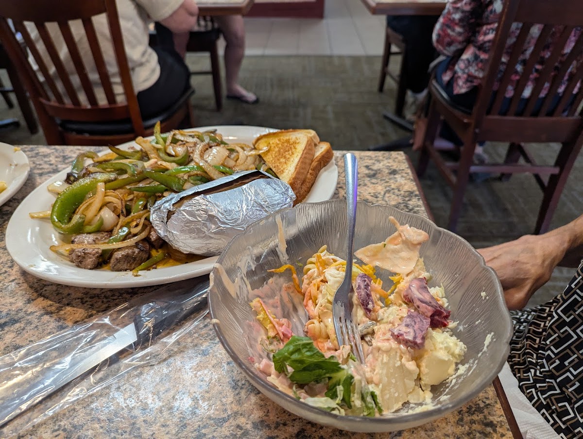 Jo Mars Family Restaurant - Photo 1