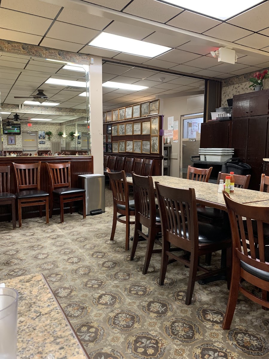 Jo Mars Family Restaurant - Photo 8