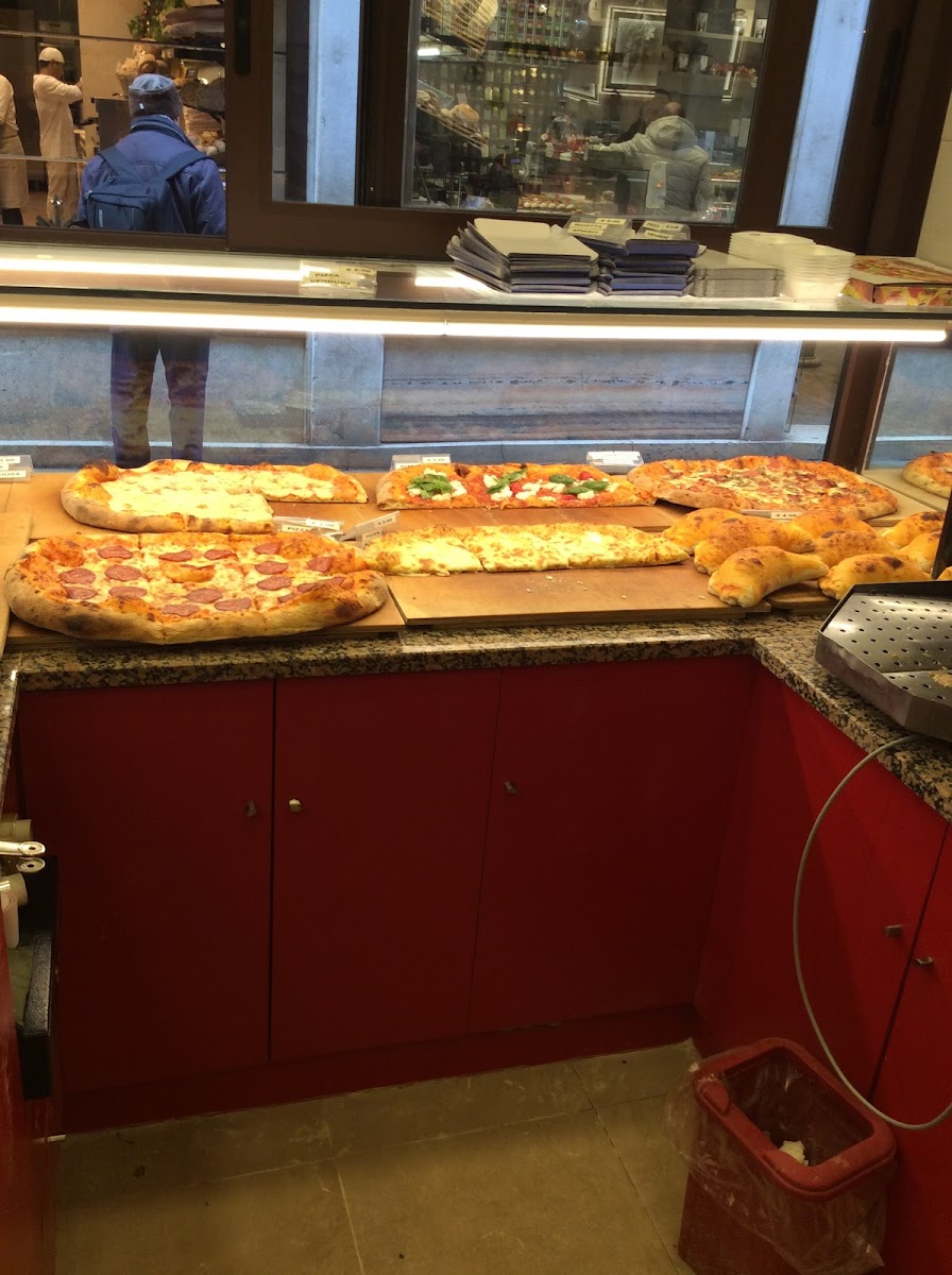 HALAL FOOD Pizzeria Amica