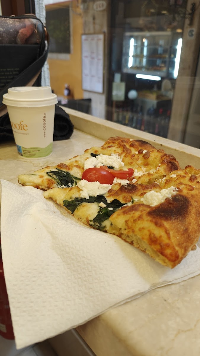 HALAL FOOD Pizzeria Amica - Photo 6