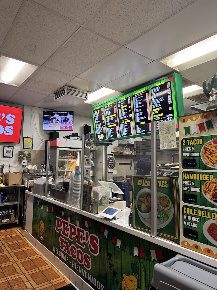 Pepe's Tacos - Photo 4