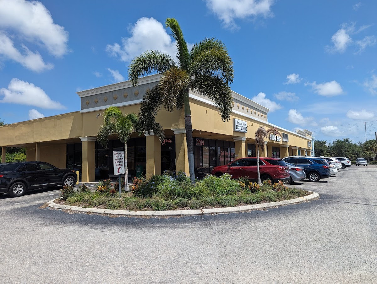Golden Bear Restaurant - Photo 6
