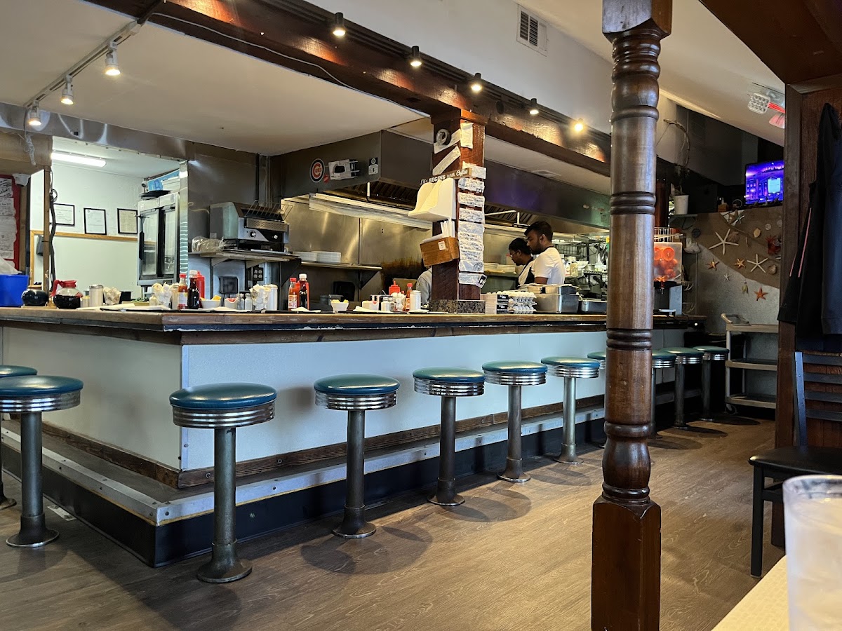 Breakfast Club Tybee Island - Photo 4