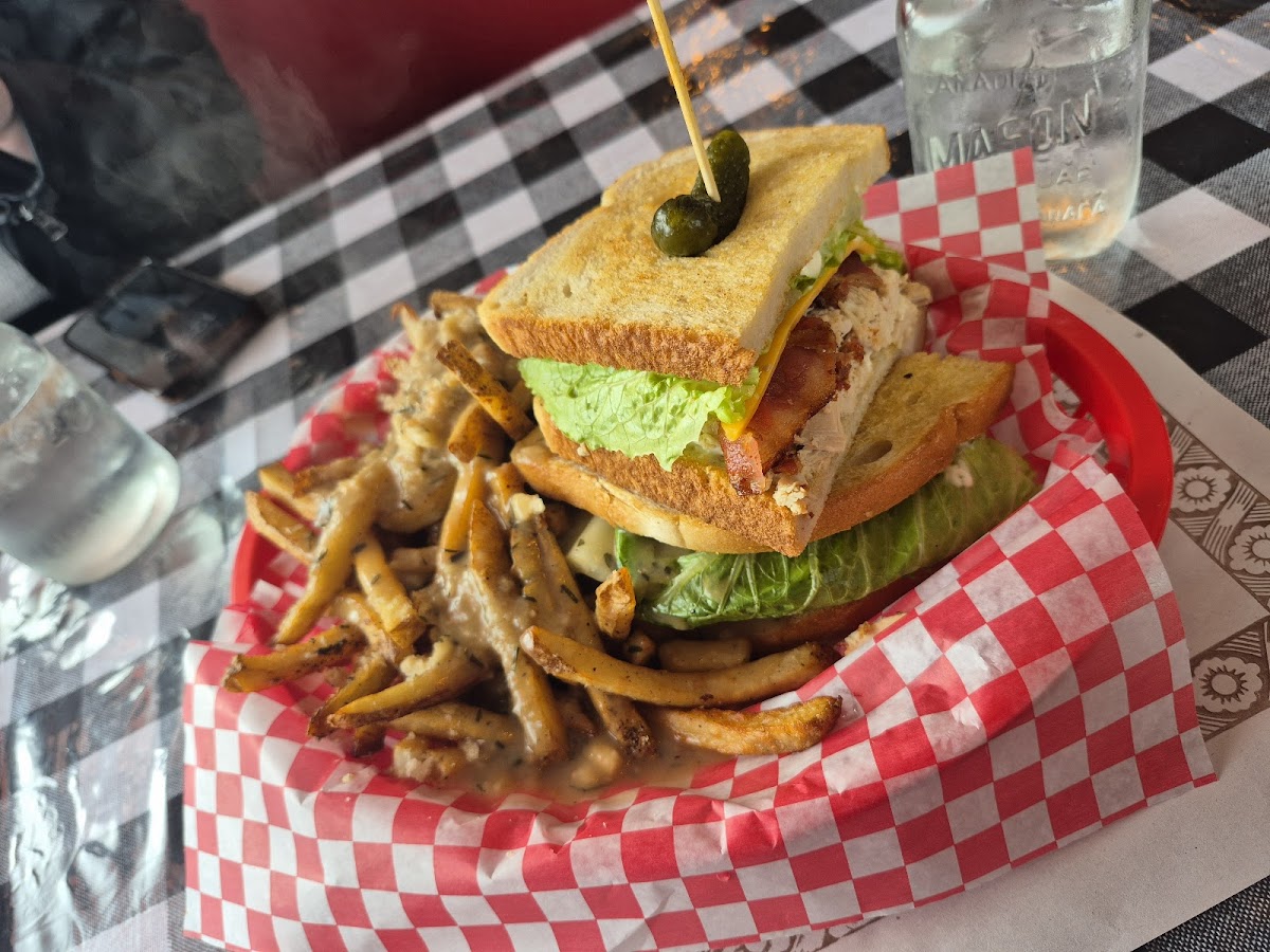 Vera’s Diner - Photo 2