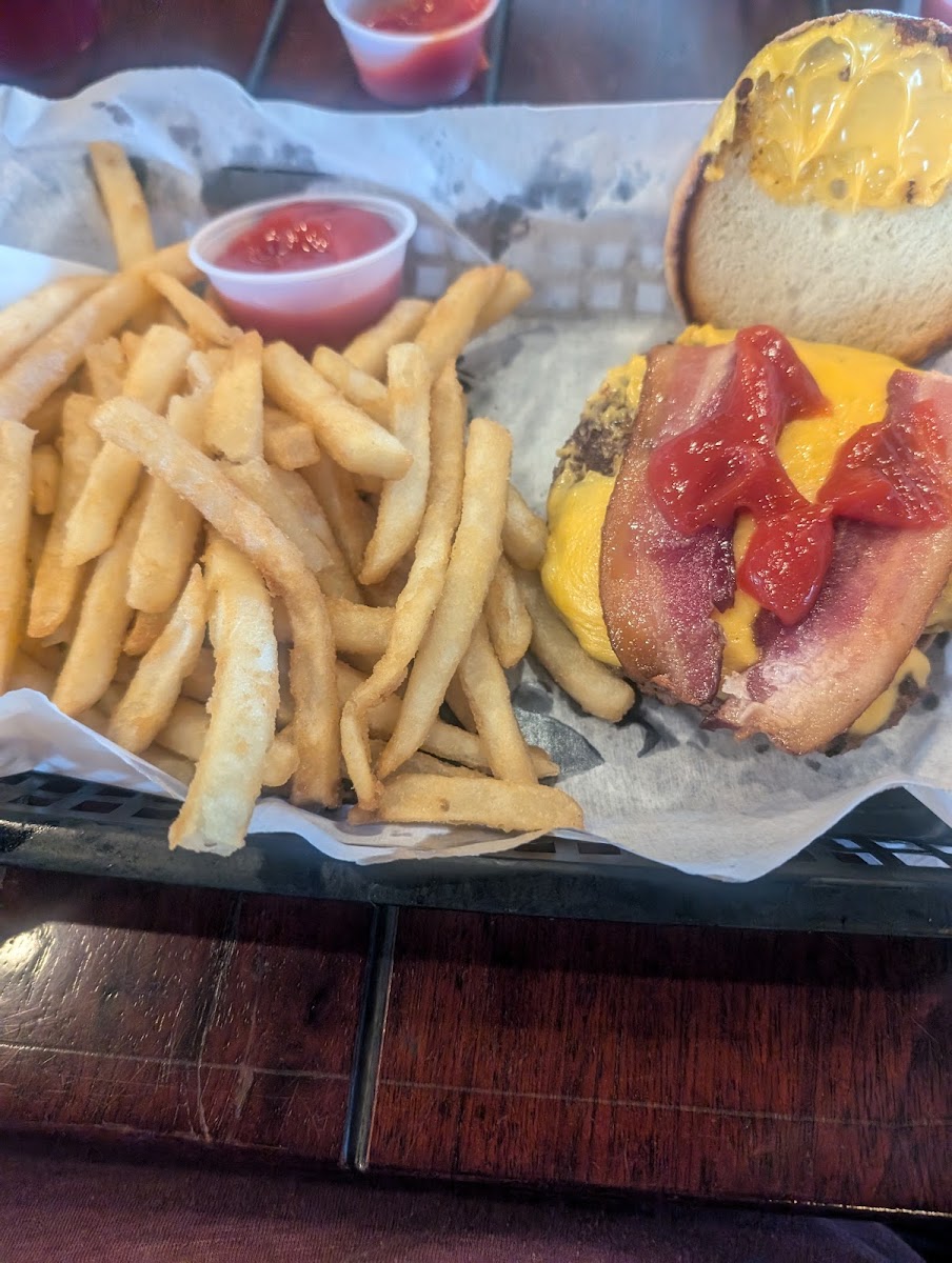 Main Street Tavern Montevallo - Photo 7