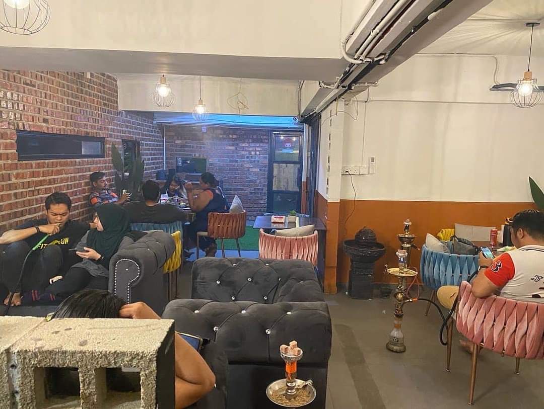 MAJESTIX LOUNGE & CAFE