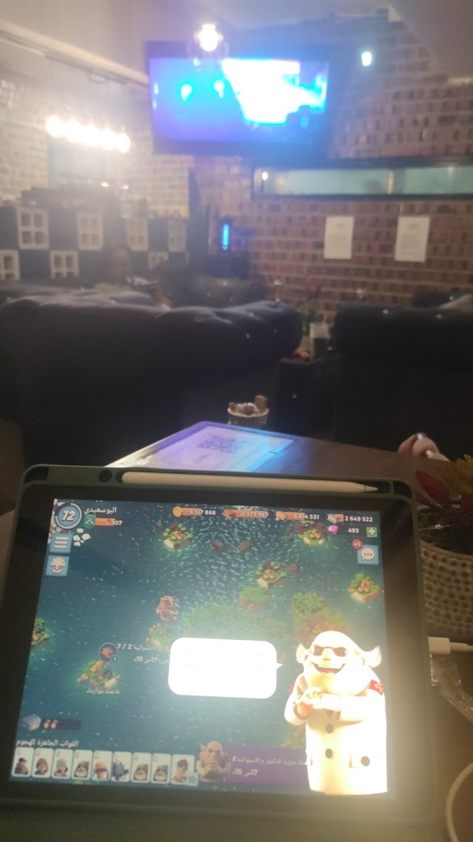MAJESTIX LOUNGE & CAFE - Photo 3