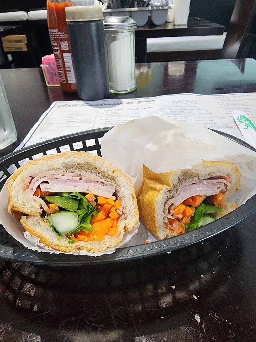 Cali Sandwich & Pho - Photo 3